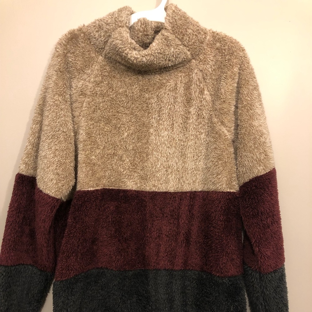 Mockneck fleece sweatshirt- Medium